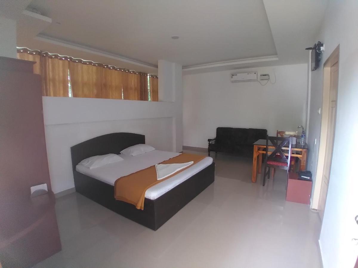 Thabasiya Resorts Kuzhittura ภายนอก รูปภาพ