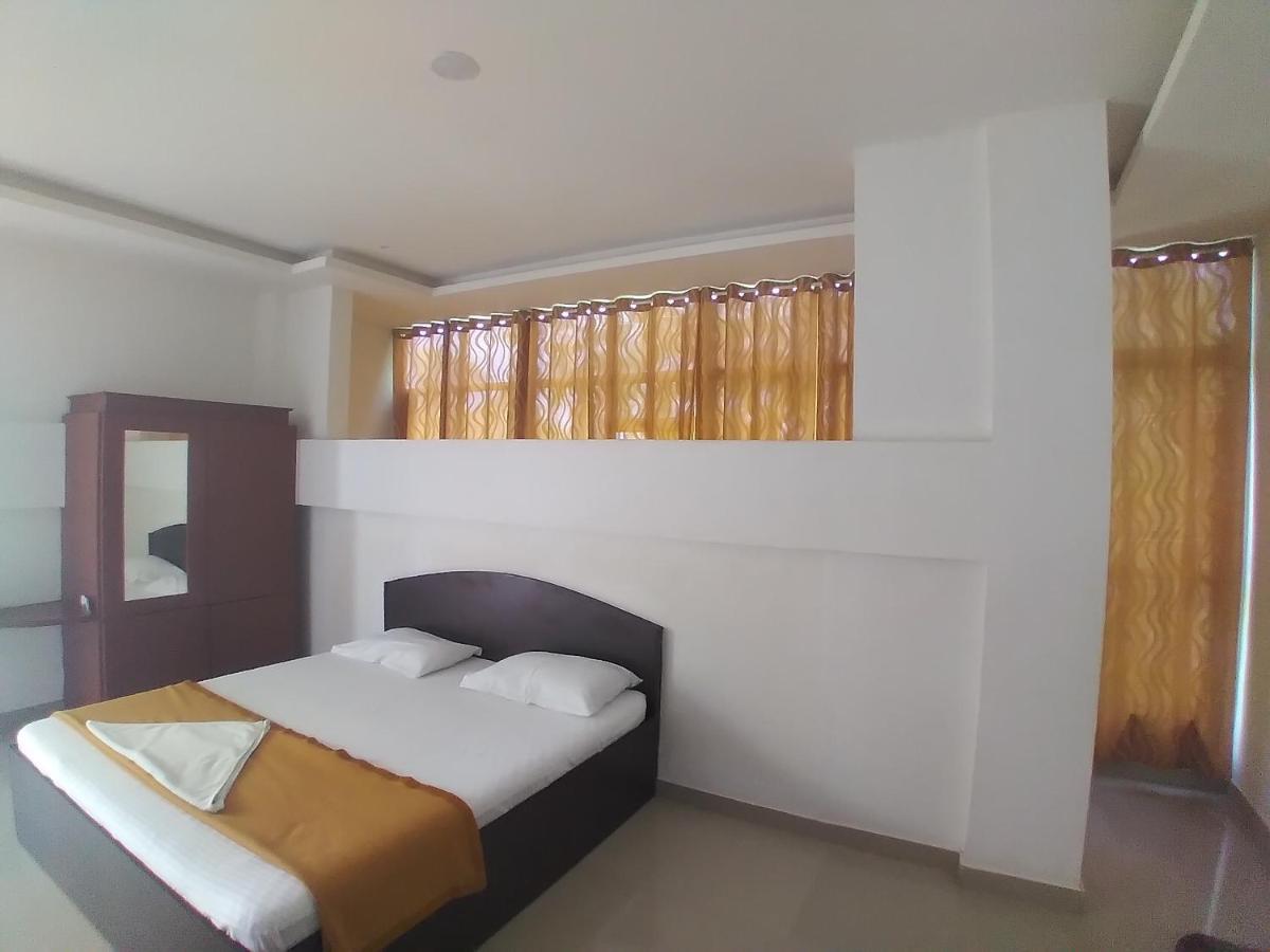 Thabasiya Resorts Kuzhittura ภายนอก รูปภาพ